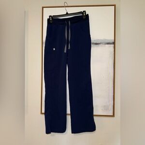 Figs Kade Cargo Scrub Pants (XXS petite) Navy